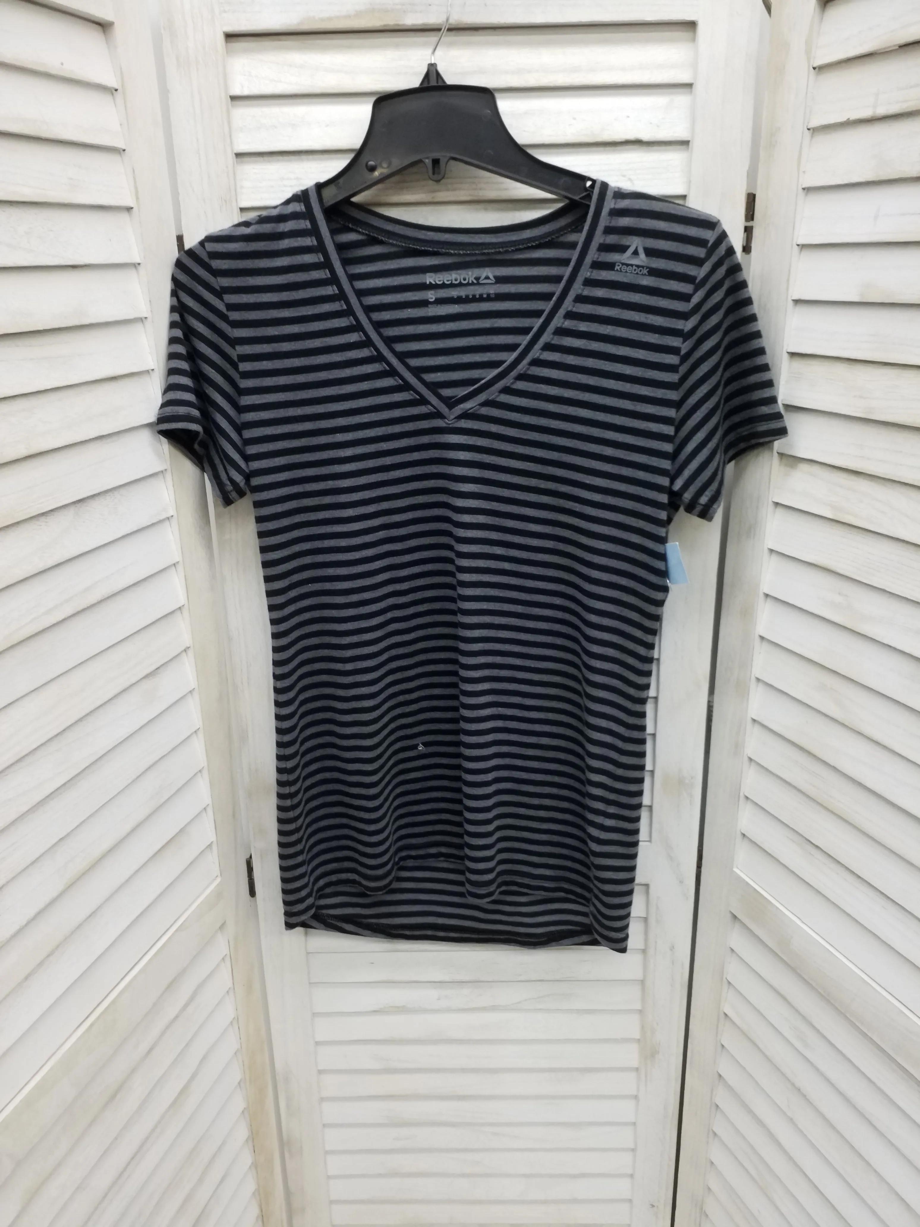 Athletic Top Short Sleeve By Reebok  Size: S