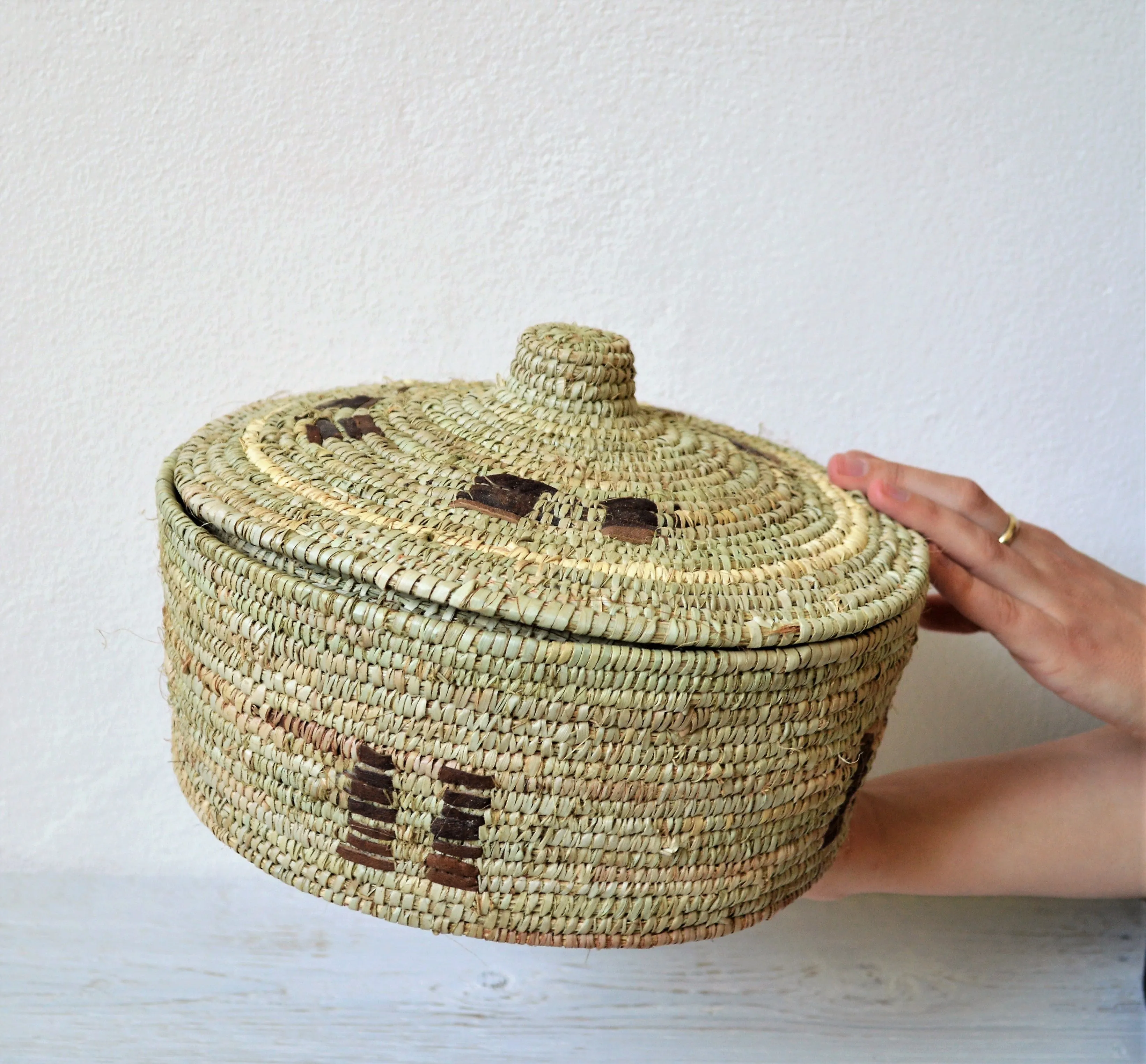 Fine rustic woven African with lid