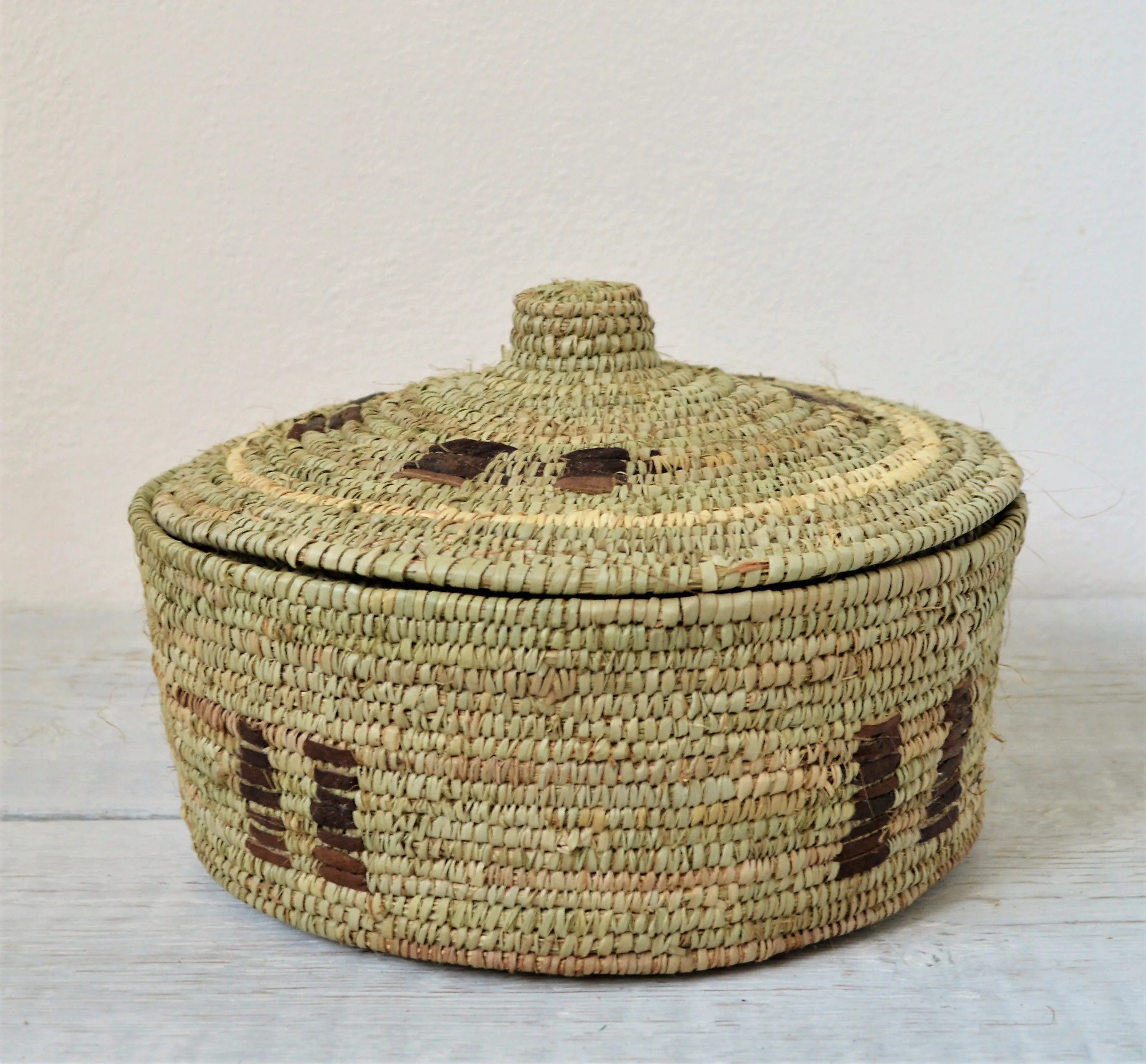 Fine rustic woven African with lid