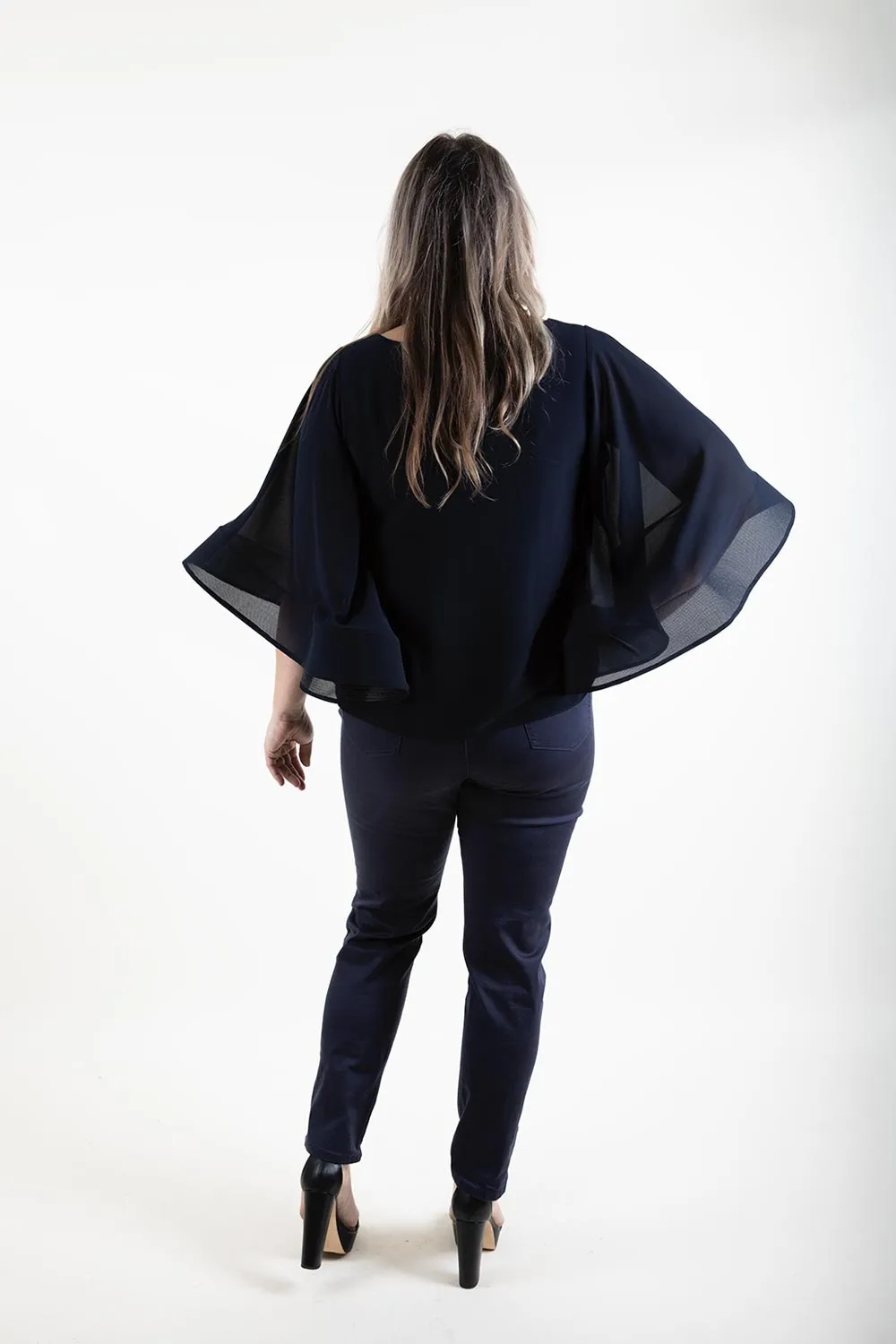 Frank Lyman - 232709U Feature Sleeve Top