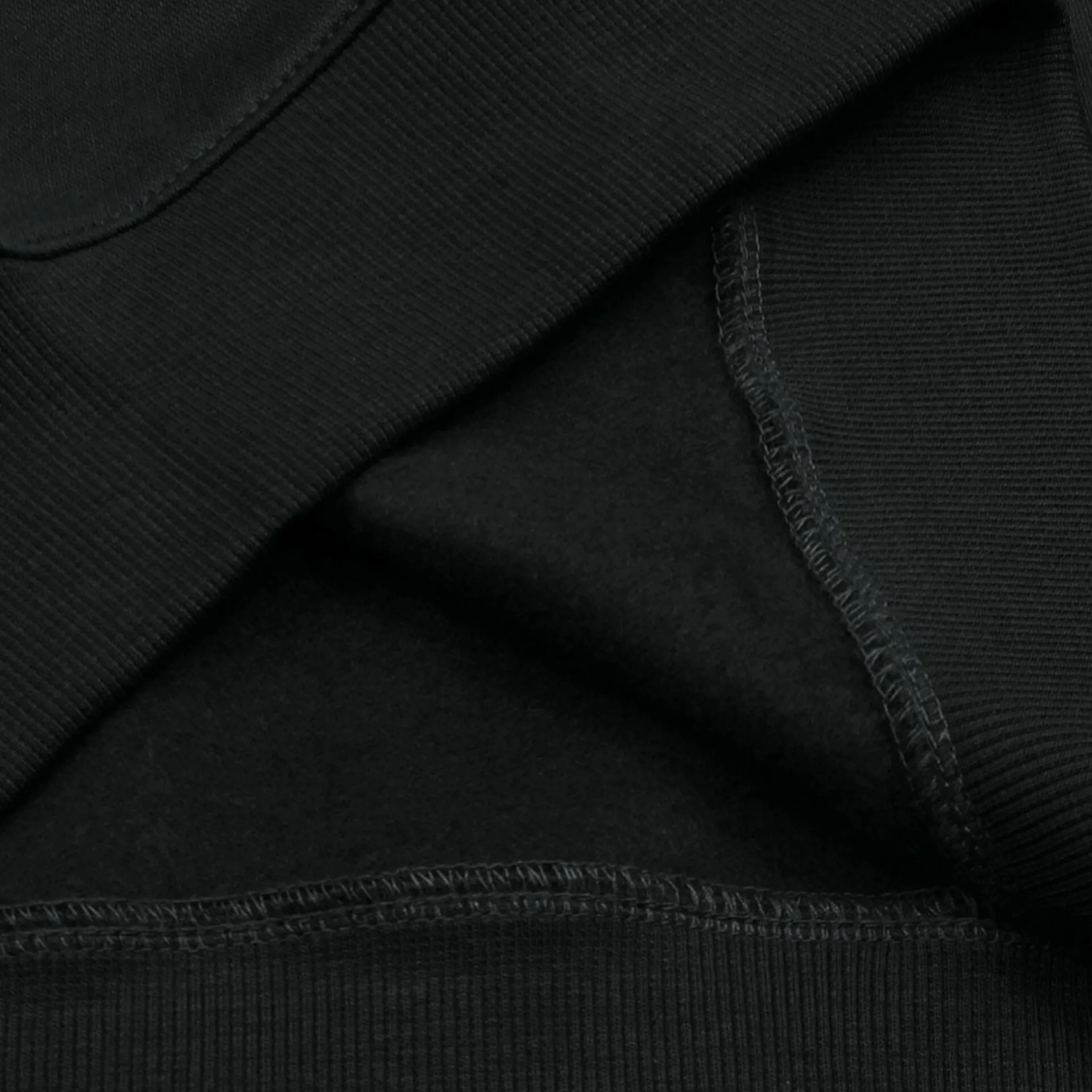 HU - Men 'Black' Boss Embossed Logo Fleece Sweatshirt HU598