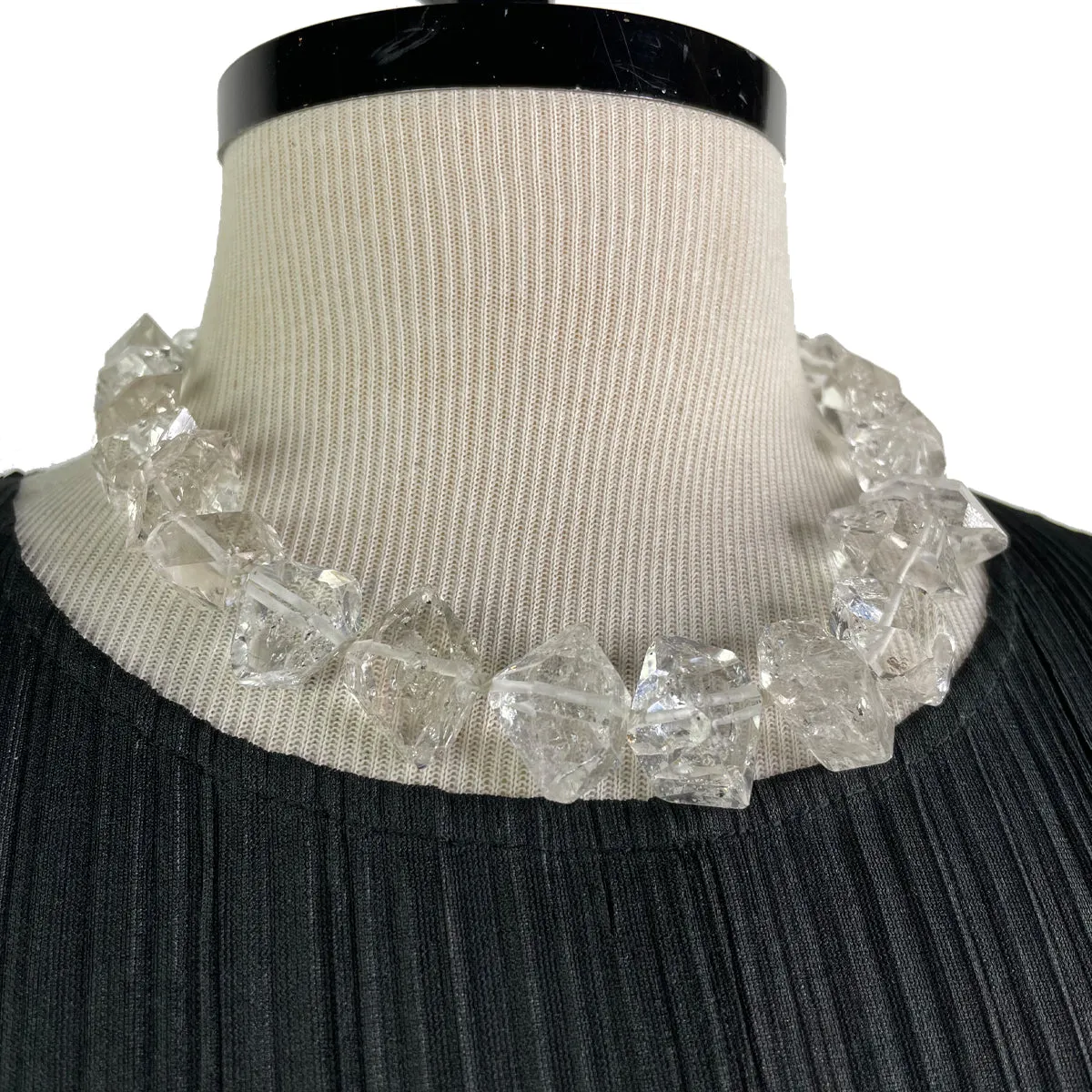 MOUNTAIN CRYSTAL CHOKER