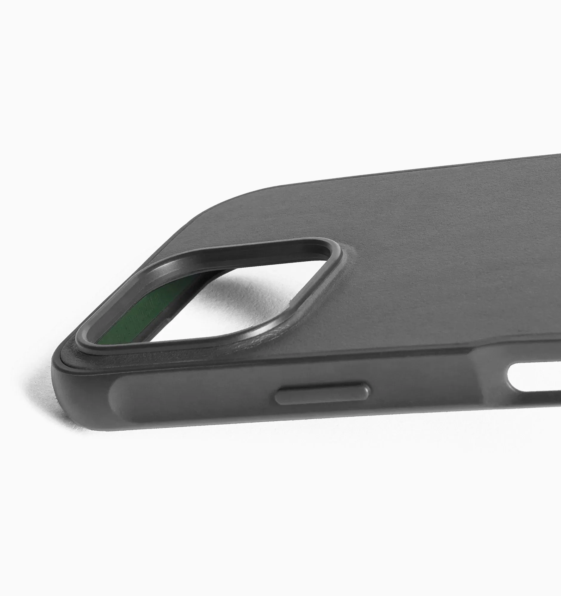 Mujjo Shield Case - iPhone 16 Pro Max