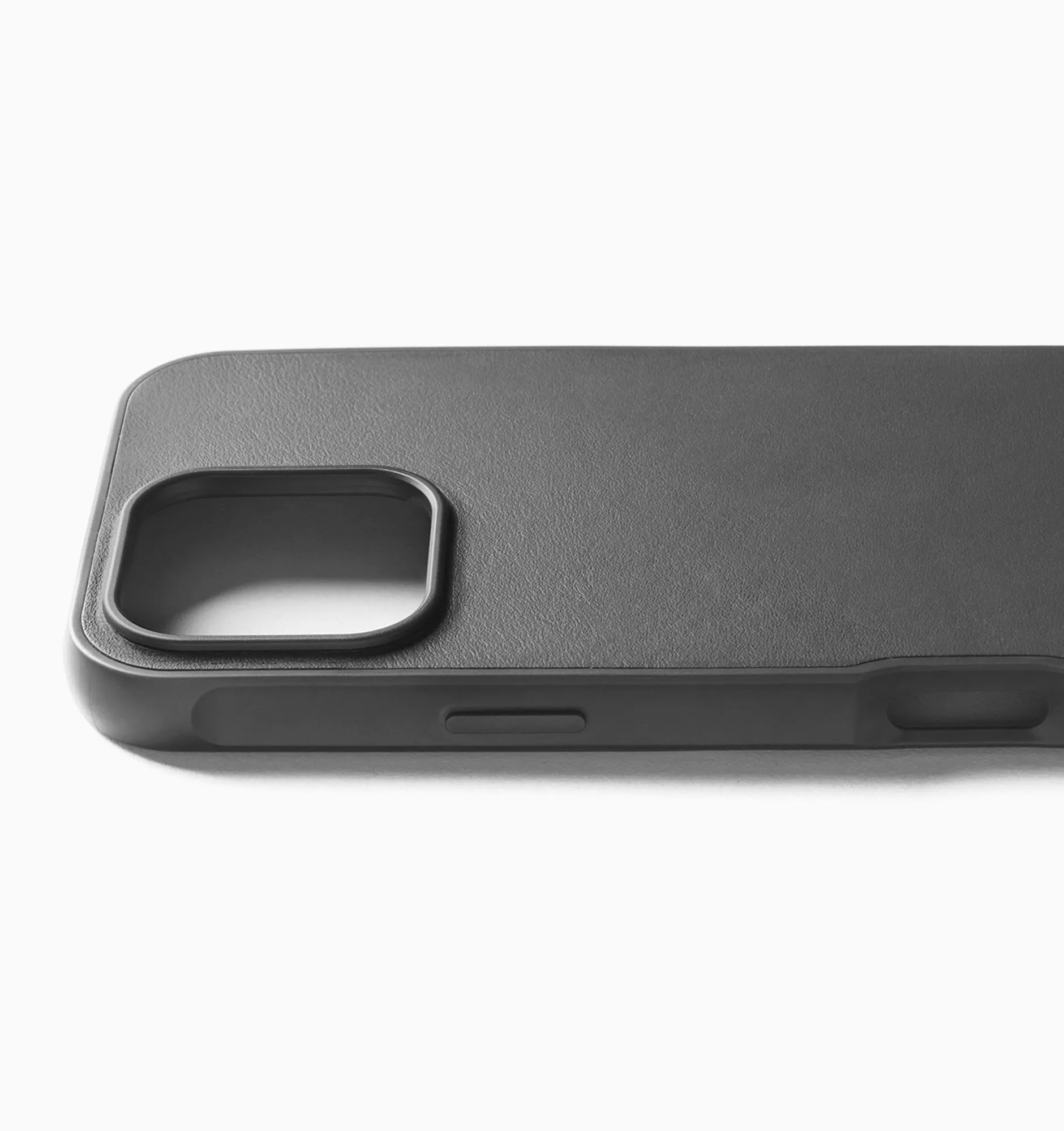Mujjo Shield Case - iPhone 16 Pro Max