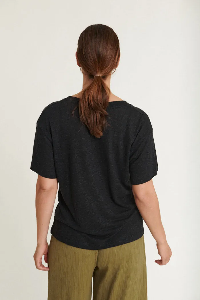 Ryda V-Neck Tee - Black