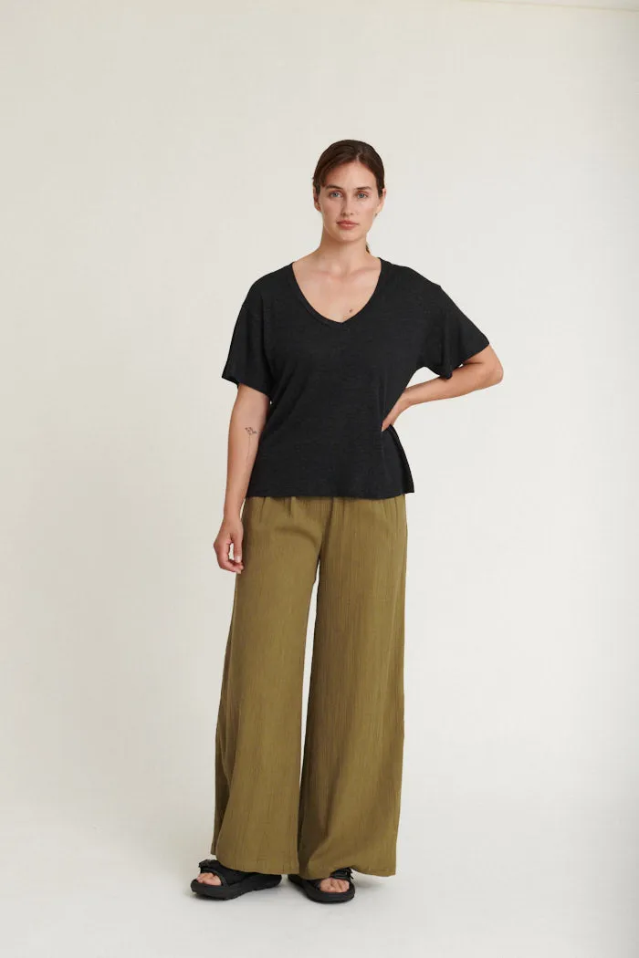 Ryda V-Neck Tee - Black