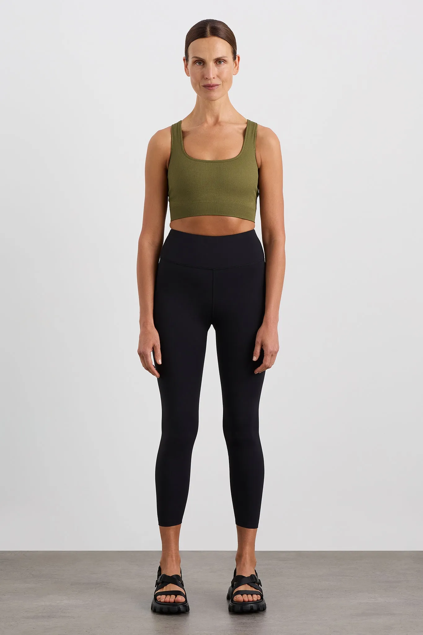Seamless Crop 331