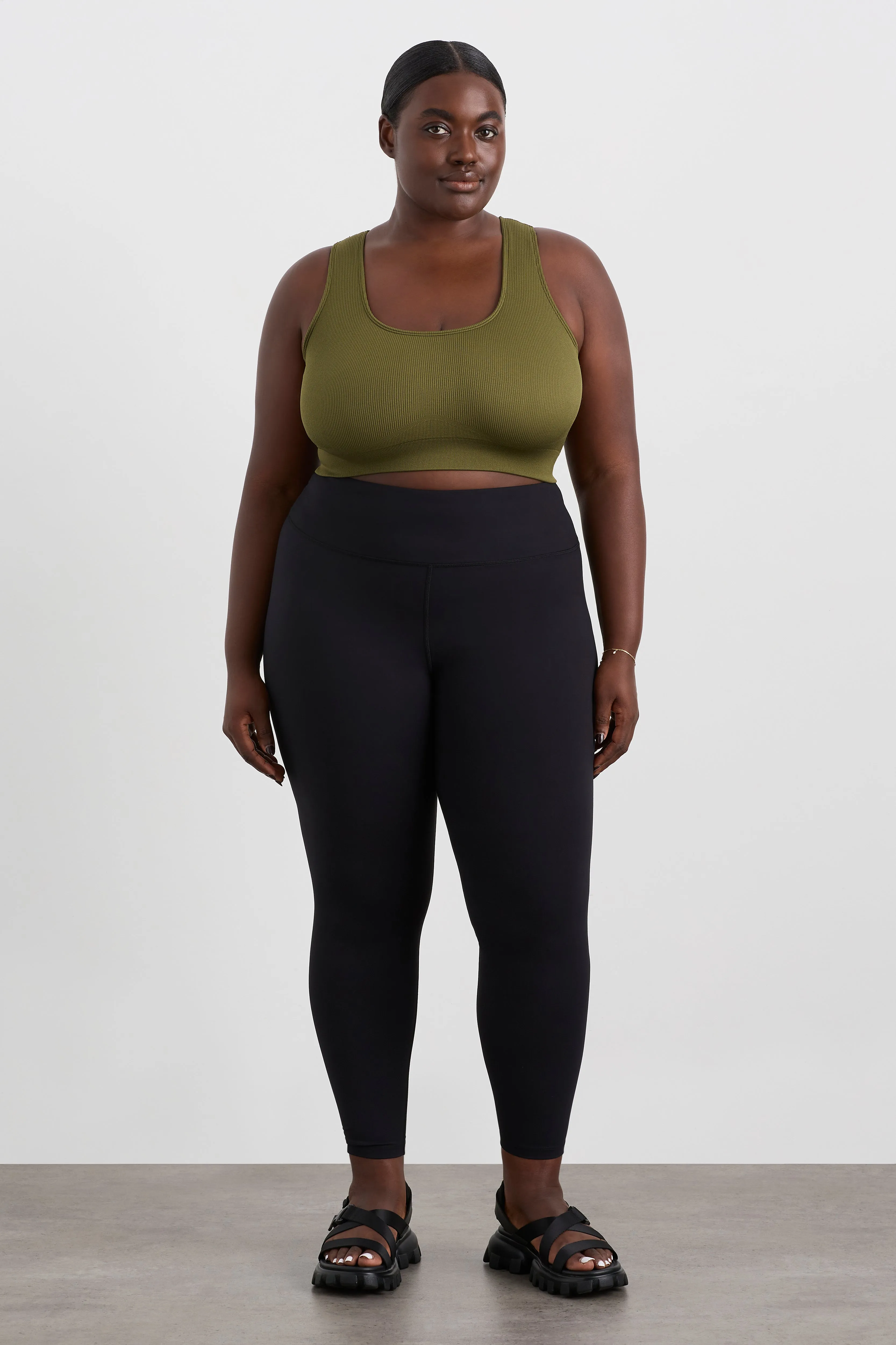 Seamless Crop 331