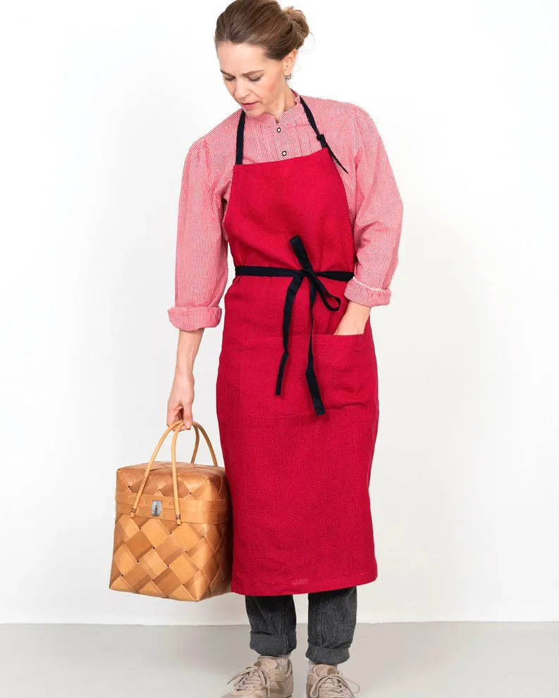Travail Apron: Poppy Red
