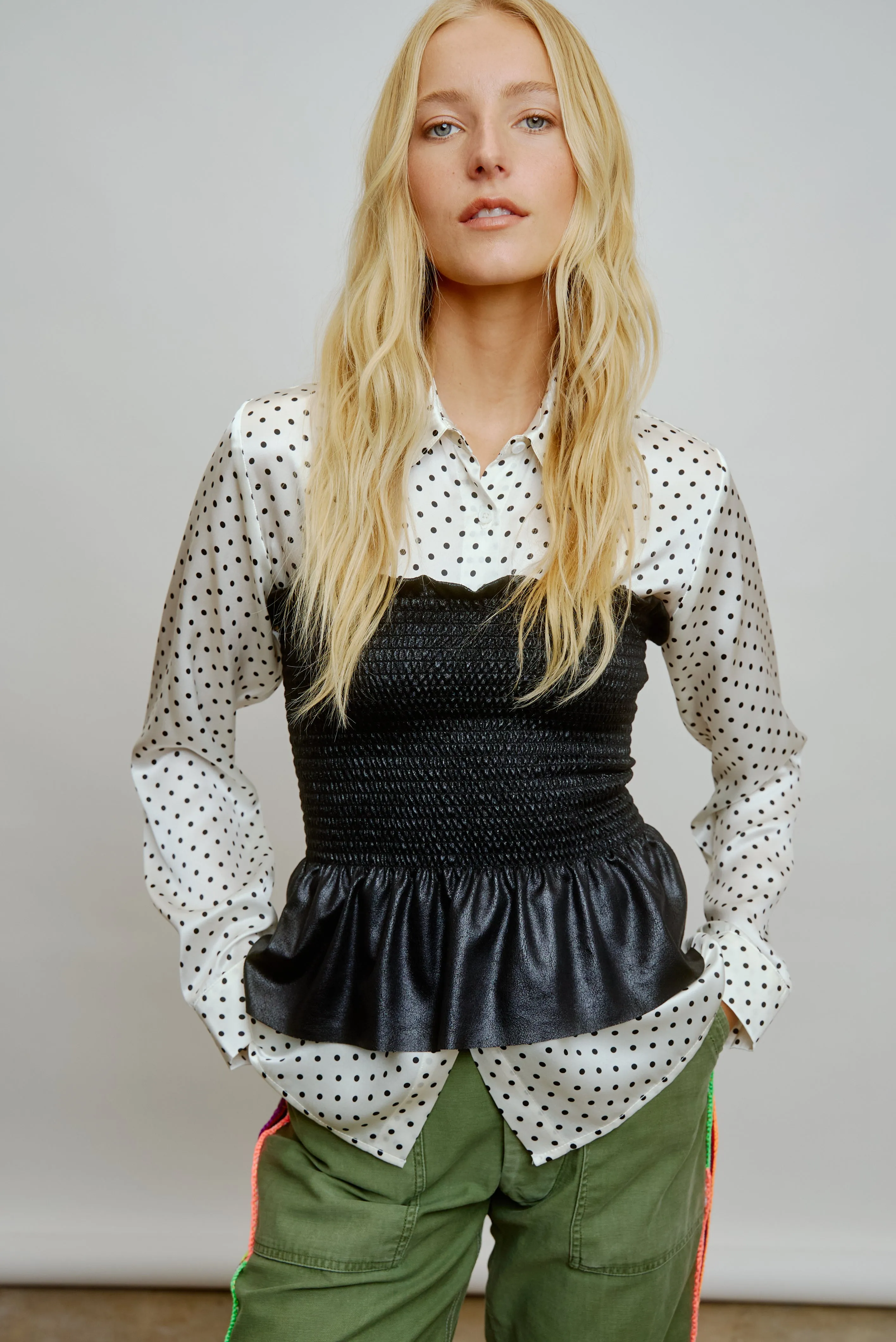 VIVI | cream w/ black polkadot